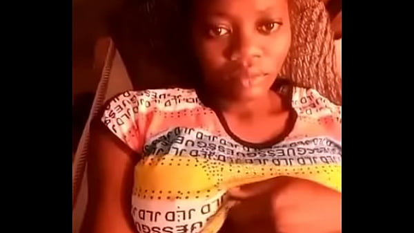 HORNY NIGERIAN GIRL BIG TITS